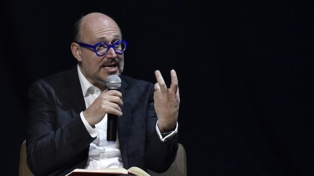 Ricardo Raphael señala espionaje de Sedena.