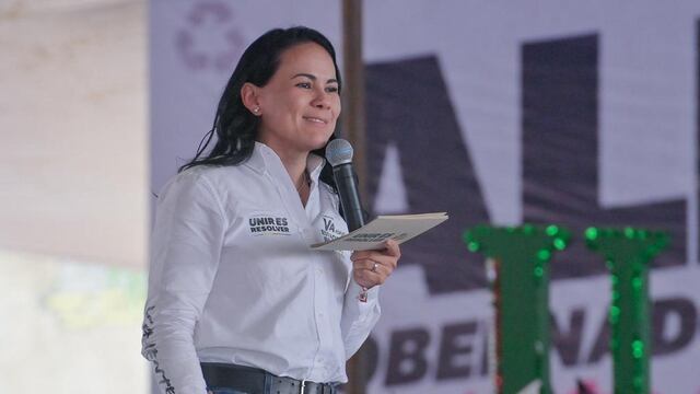 Alejandra del Moral visita Atizapán de Zaragoza en su primer día de campaña