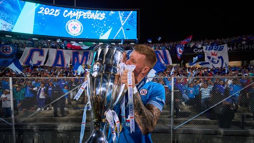 Mateusz Bogusz reaparece en insólita publicación en redes mientras en Cruz Azul no saben nada de él