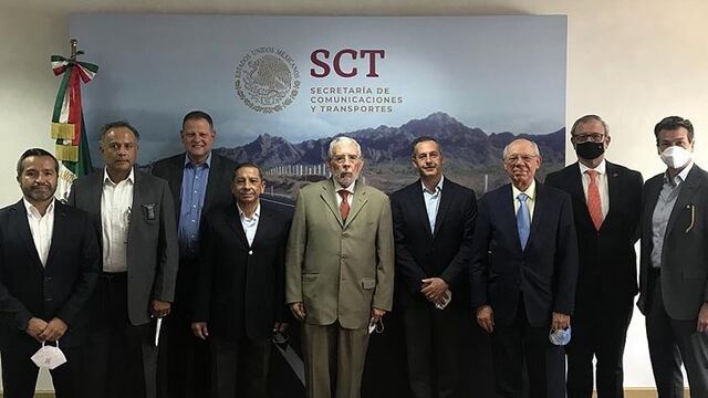 SCT y directivos de aerolíneas