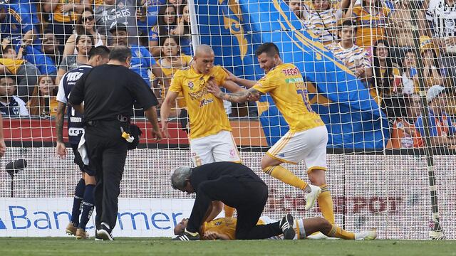 Guido Pizarro mientras es atendido.