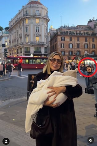 Foto que Cristy Nodal, la mamá de Christian Nodal, puso mostrando a Cazzu.