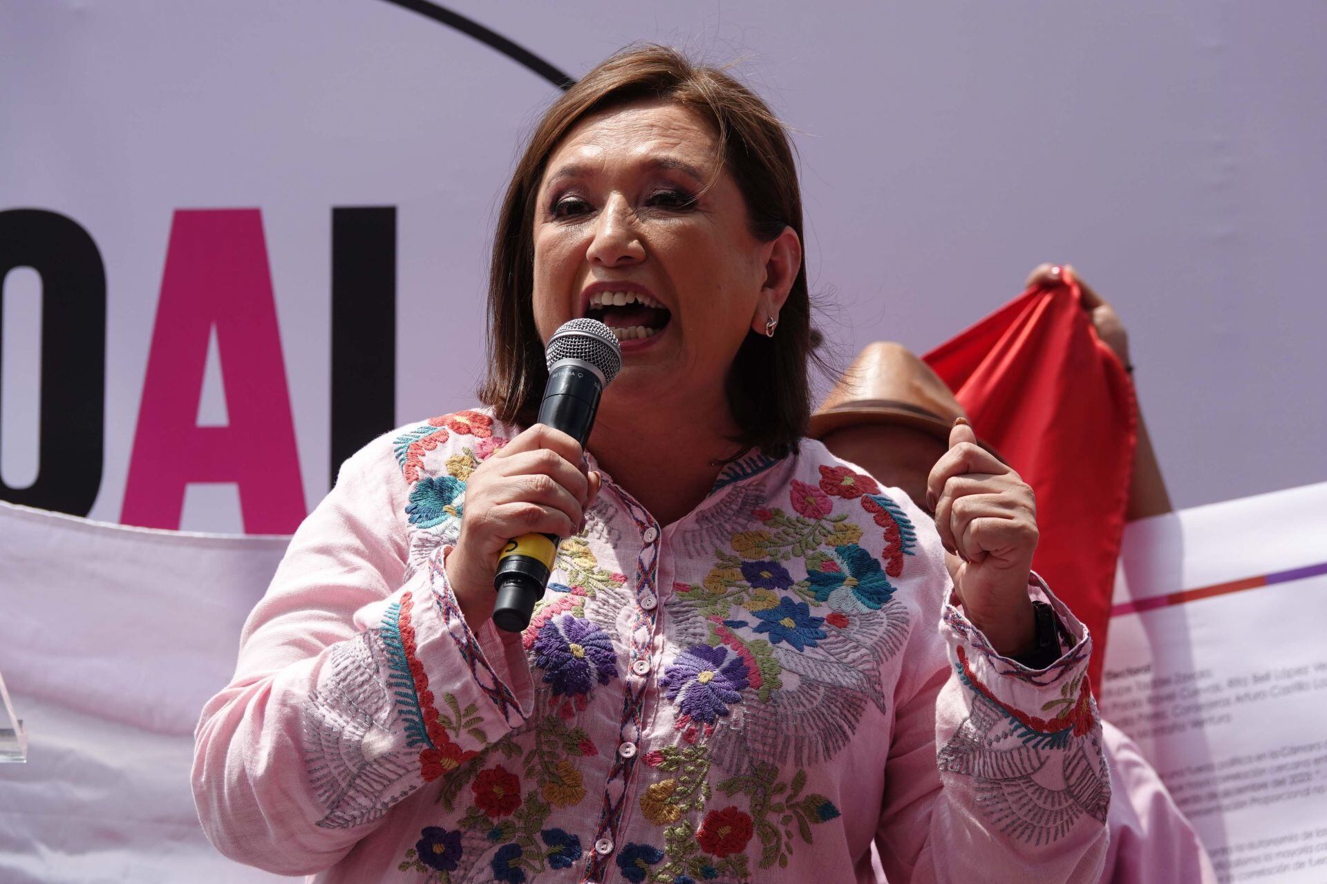 Xóchitl Gálvez pide a la FGR investigar presuntos vínculos de Rubén Rocha Maya con el Mayo Zambada