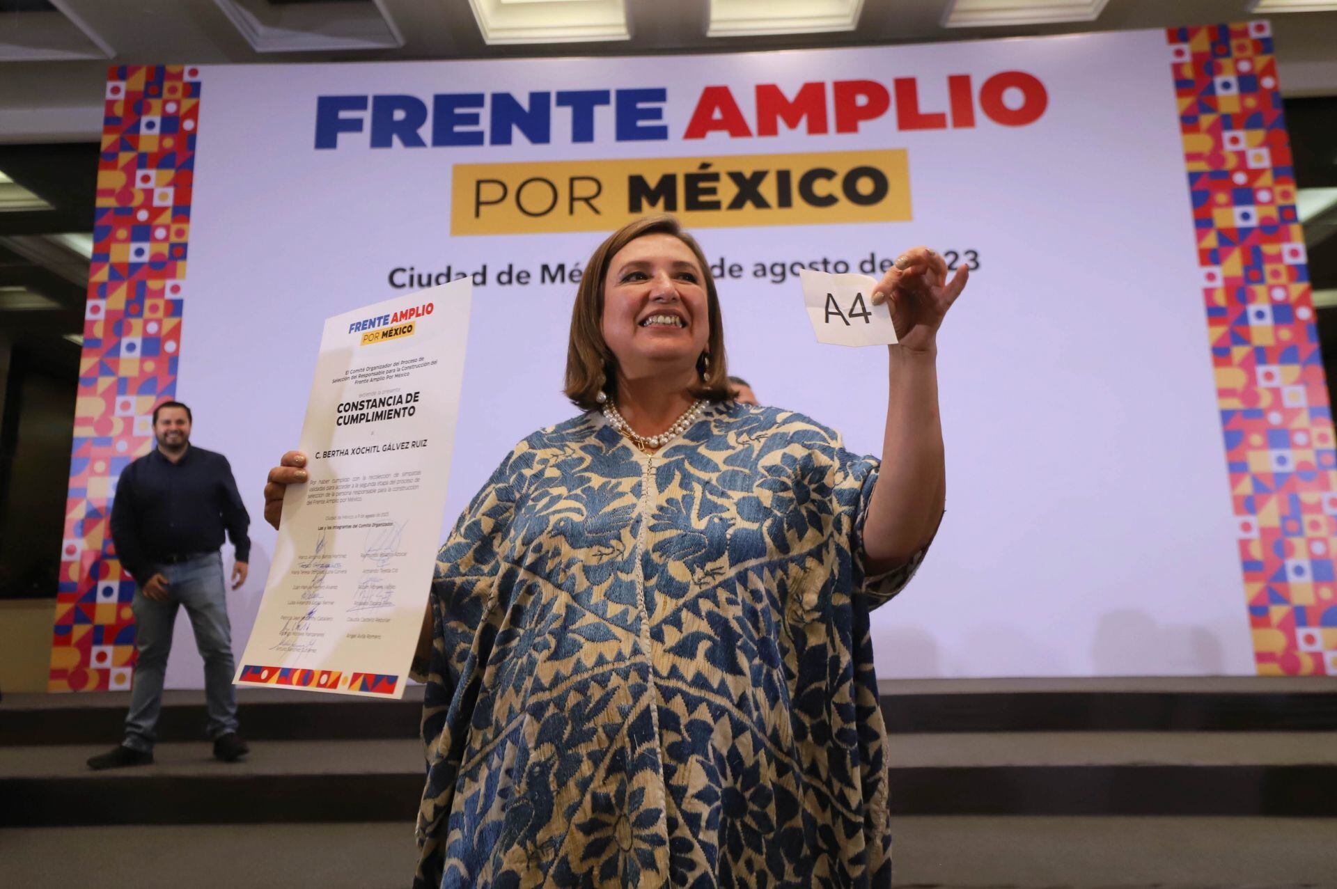 Xóchitl Gálvez obtiene suspensión definitiva contra AMLO