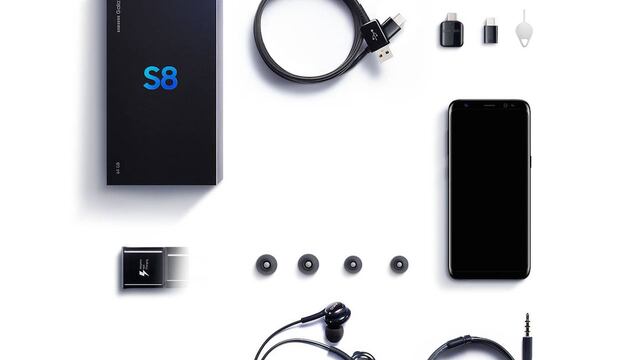 Contenido del empaque del Galaxy S8.