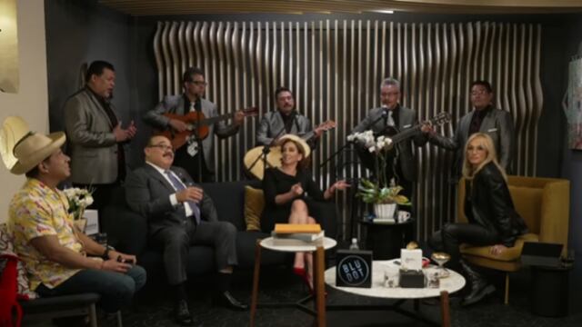 Sismo sorprende a Adela Micha en 'La Saga'.