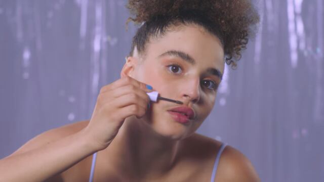 Bigote billie campaña mujeres