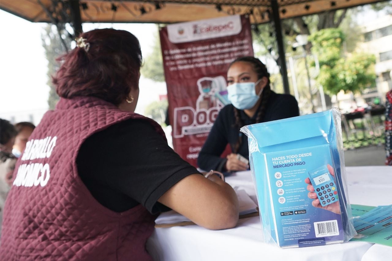Fernando Vilchis entrega más de 13 mil terminales en Ecatepec.
