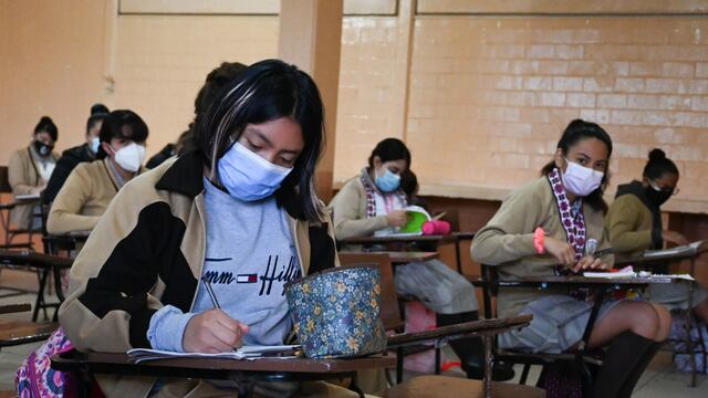 La SEP debe definir una agenda educativa para para el 2021-2022.