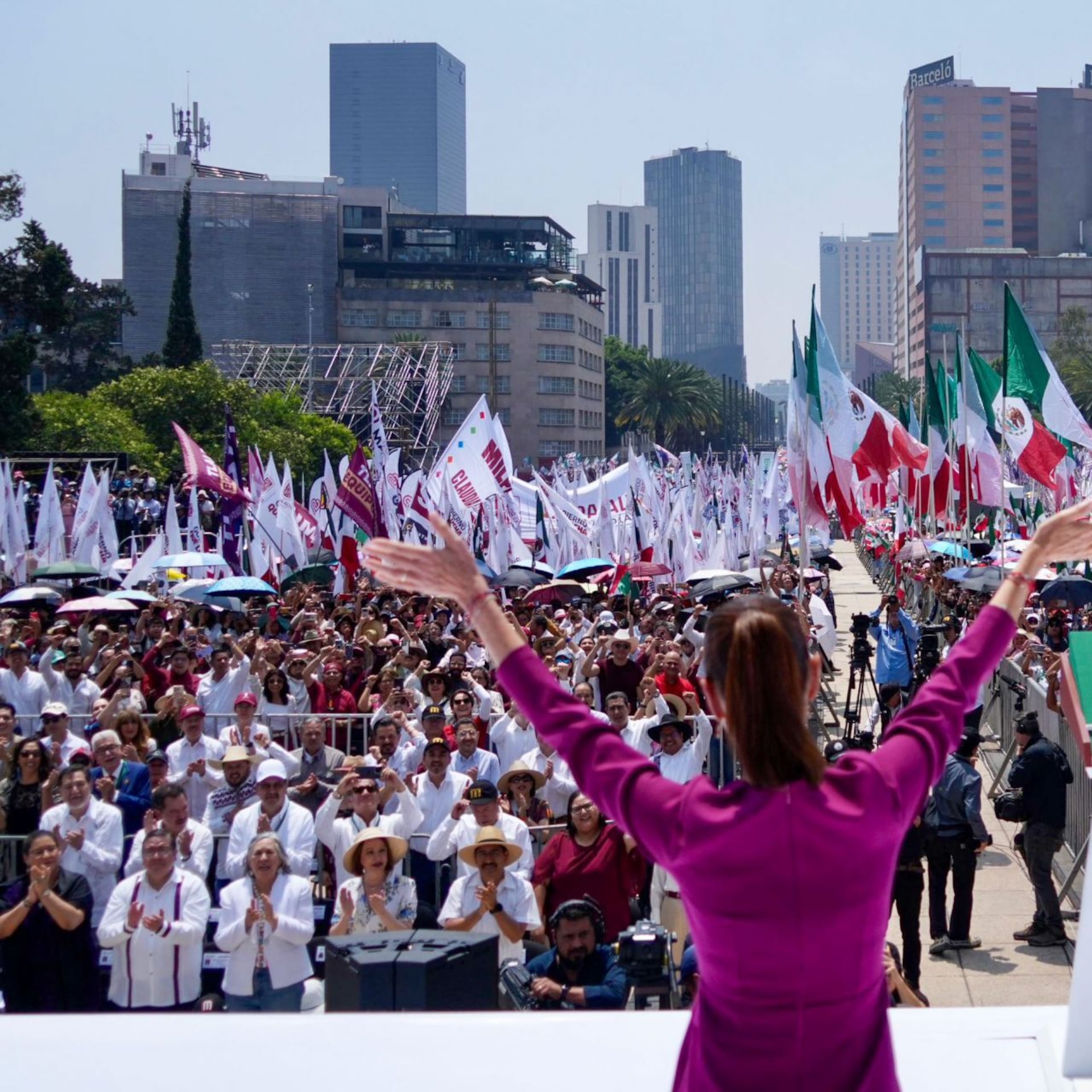 Y en primera fila, los ministros de la Suprema Corte