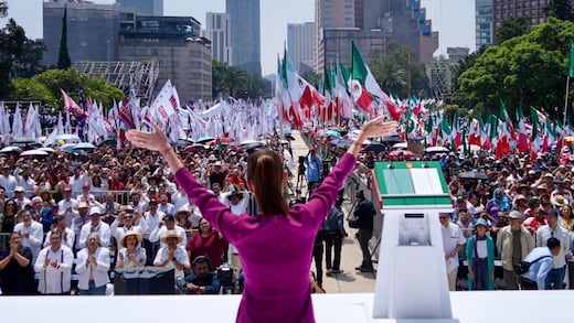 Y en primera fila, los ministros de la Suprema Corte