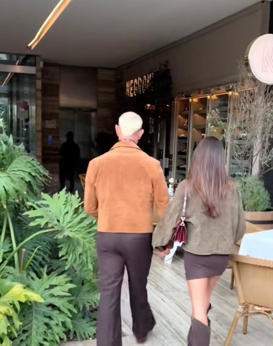 Erik Rubín con su nueva novia