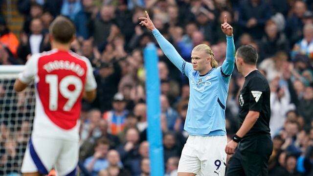 Erling Haaland llega a los 100 goles con el Manchester City y sigue haciendo historia.