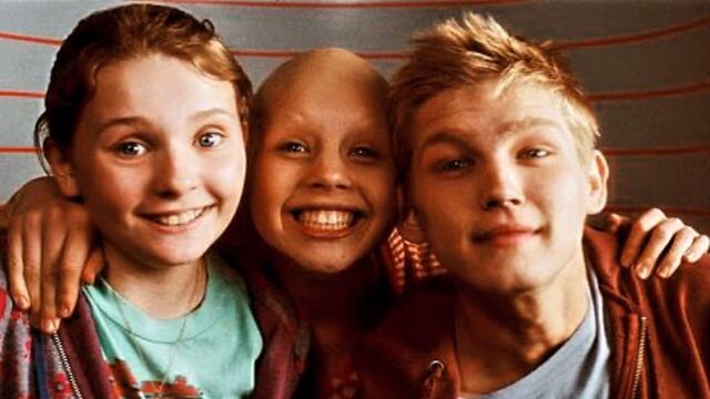 Evan Ellingson junto a Sofia Vassilieva y Abbi Breslin