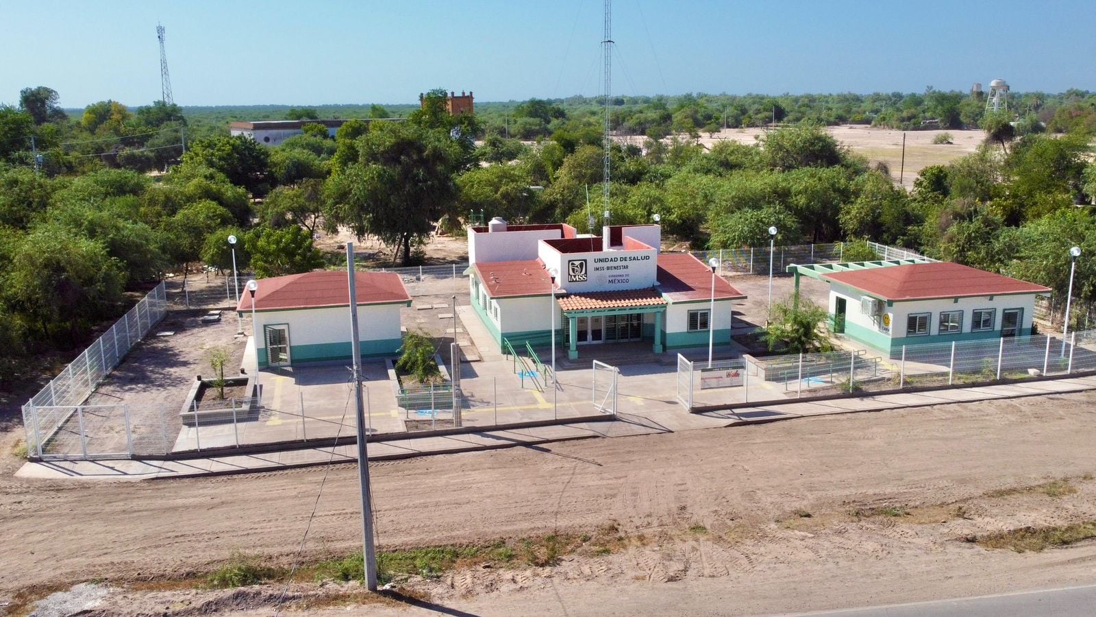 Gobierno de Alfonso Durazo lleva servicios de salud gratuitos a pueblos yaquis en Sonora.