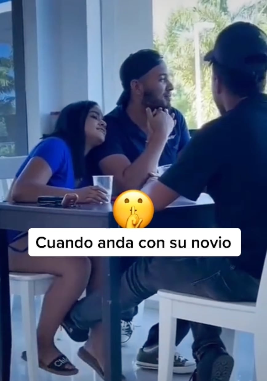 Novia quitándose el calzón