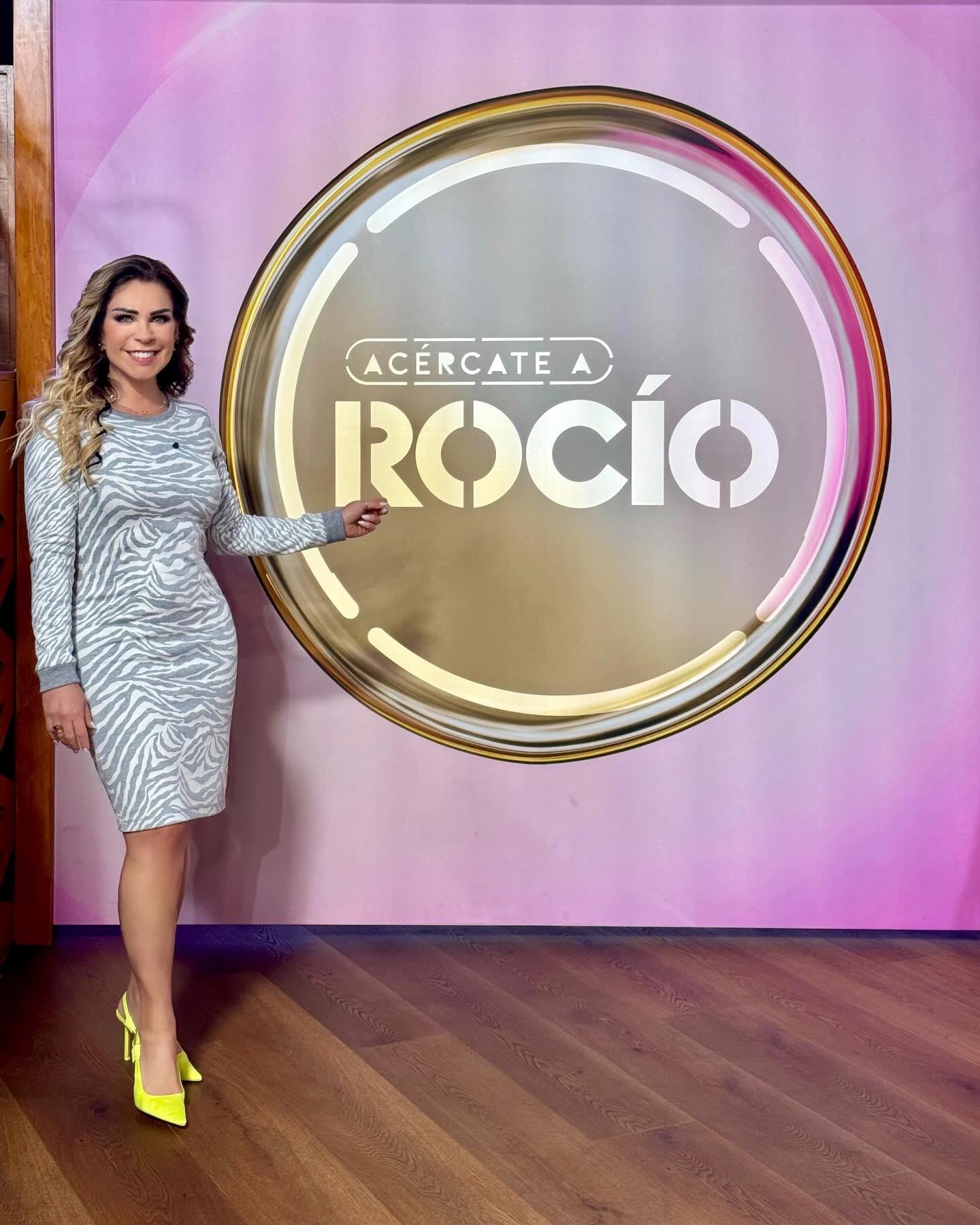 Rocío Sánchez Azuara en el foro de Acércate a Rocío.