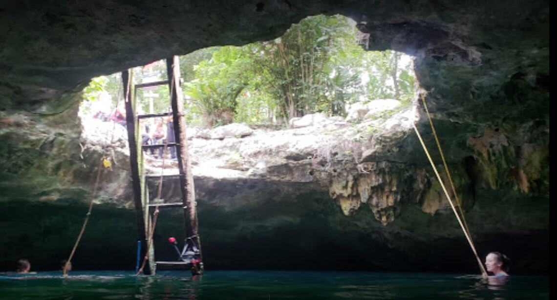 Cenote Calavera