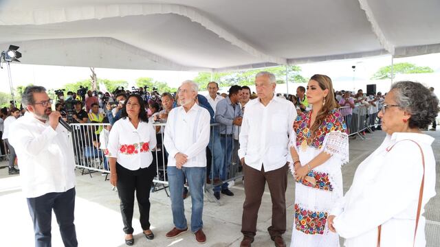 AMLO, Evelyn Salgado