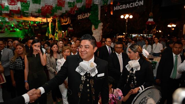 Ricardo Gallardo se viste de charro para las celebraciones del 15 y 16 de septiembre