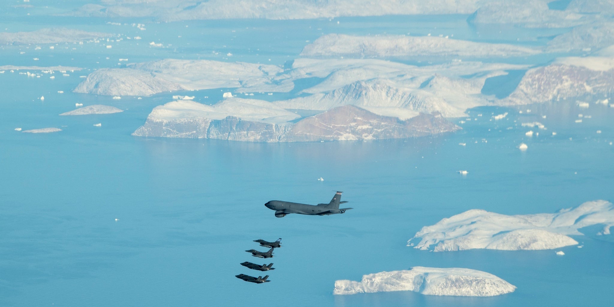 Aviones de Estados Unidos llegarán a Groenlandia en operativo militar