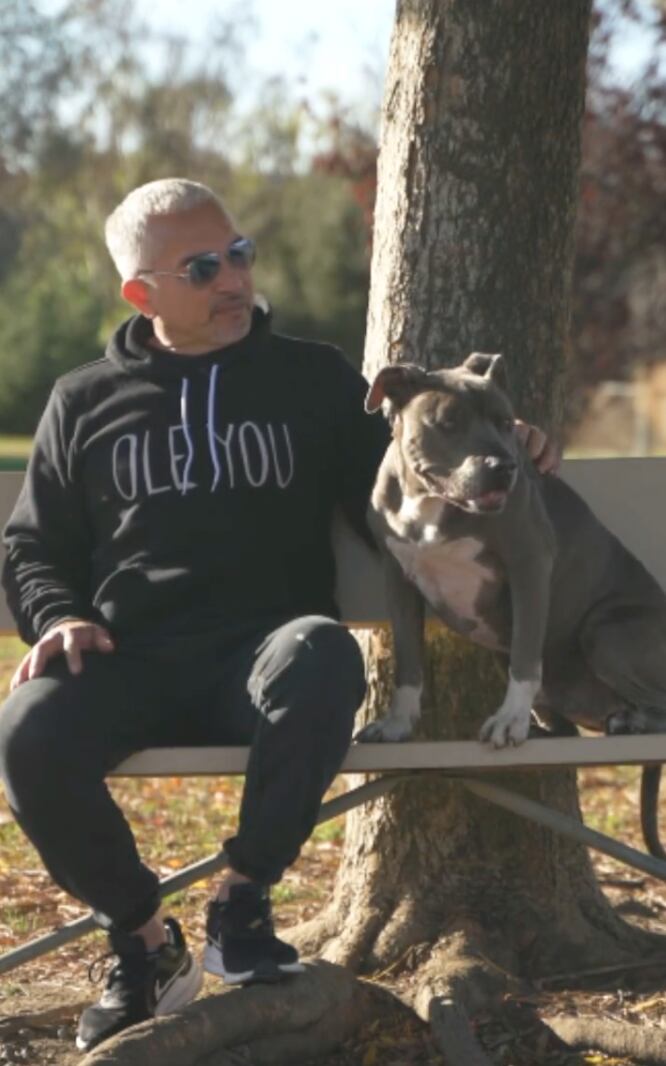César Millán y su pitbull, Junior