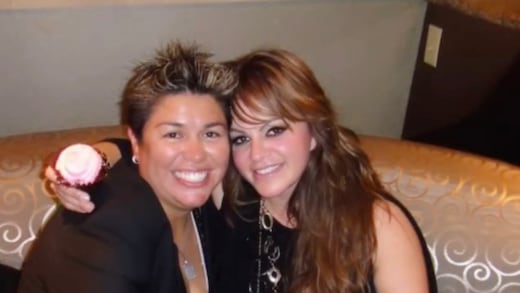 ¿Quién es Elena Jiménez? Lupillo Rivera revivió el pasado de la joyera y amiga de Jenni Rivera