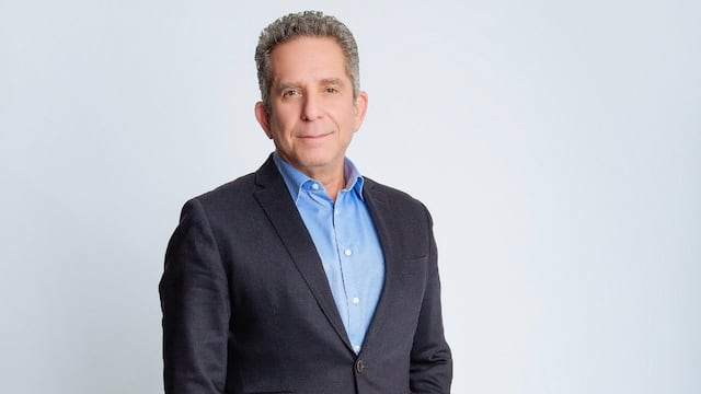 Enrique Calderón representará a México y Centroamérica en The Summit 2027.