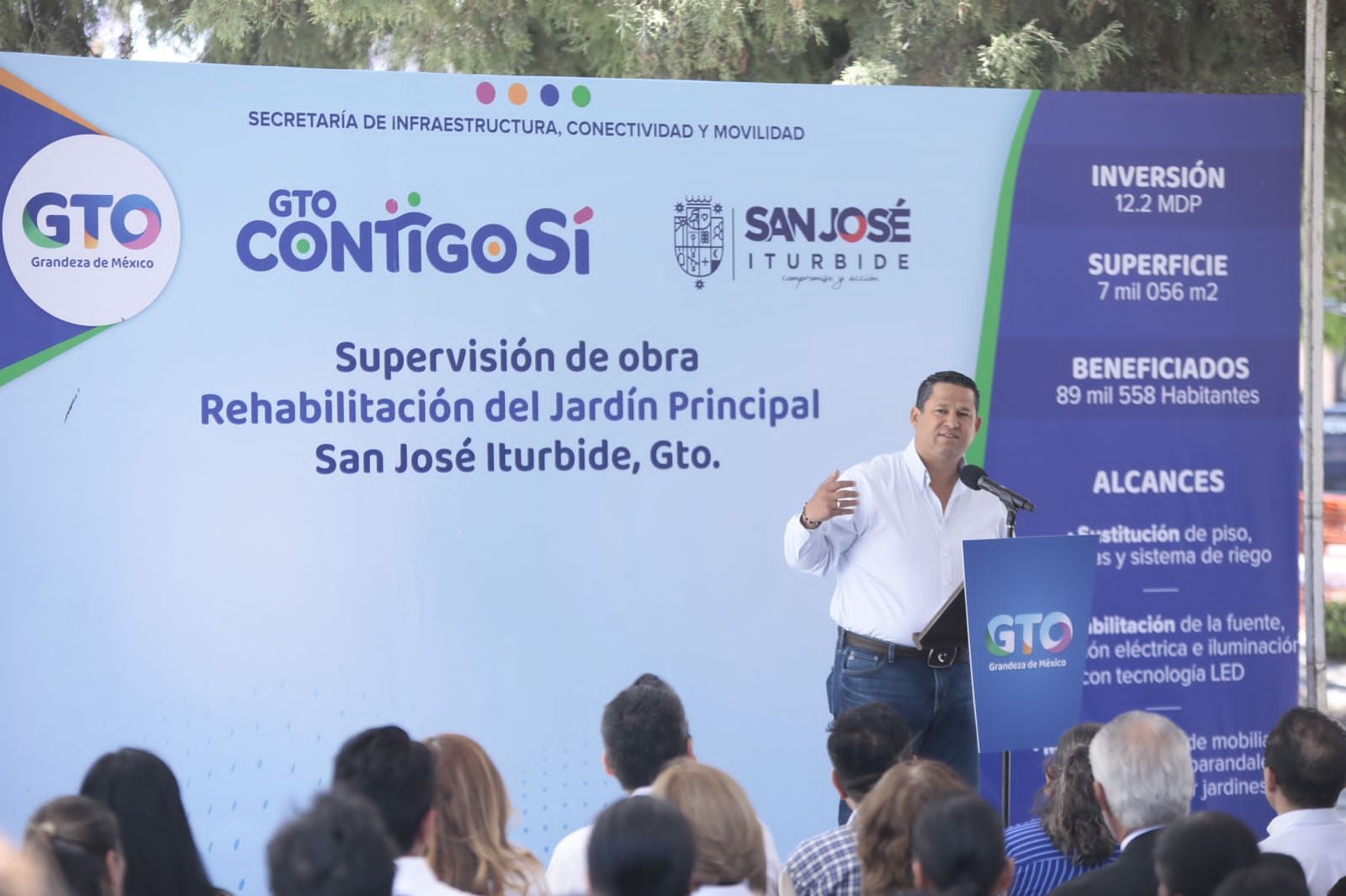 Diego Sinhue Rodríguez entregó y supervisó obras en San José Iturbide