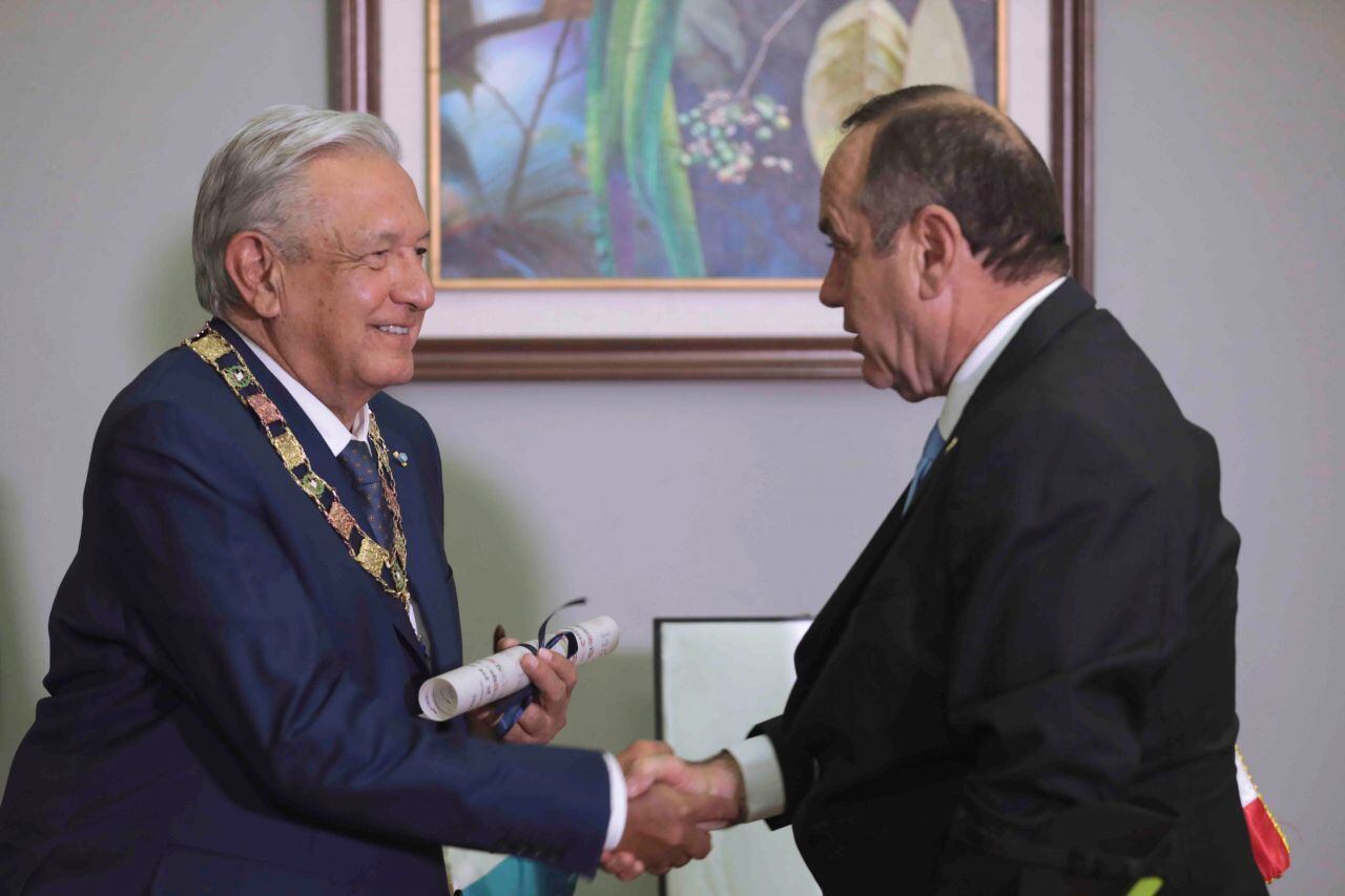 AMLO, Presidente de México, se reunió con Alejandro Giammattei, Presidente de Guatemala.