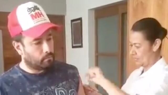 Vacunado. Victor Hugo Romo de Vivar Guerra, alcalde de Miguel Hidalgo.