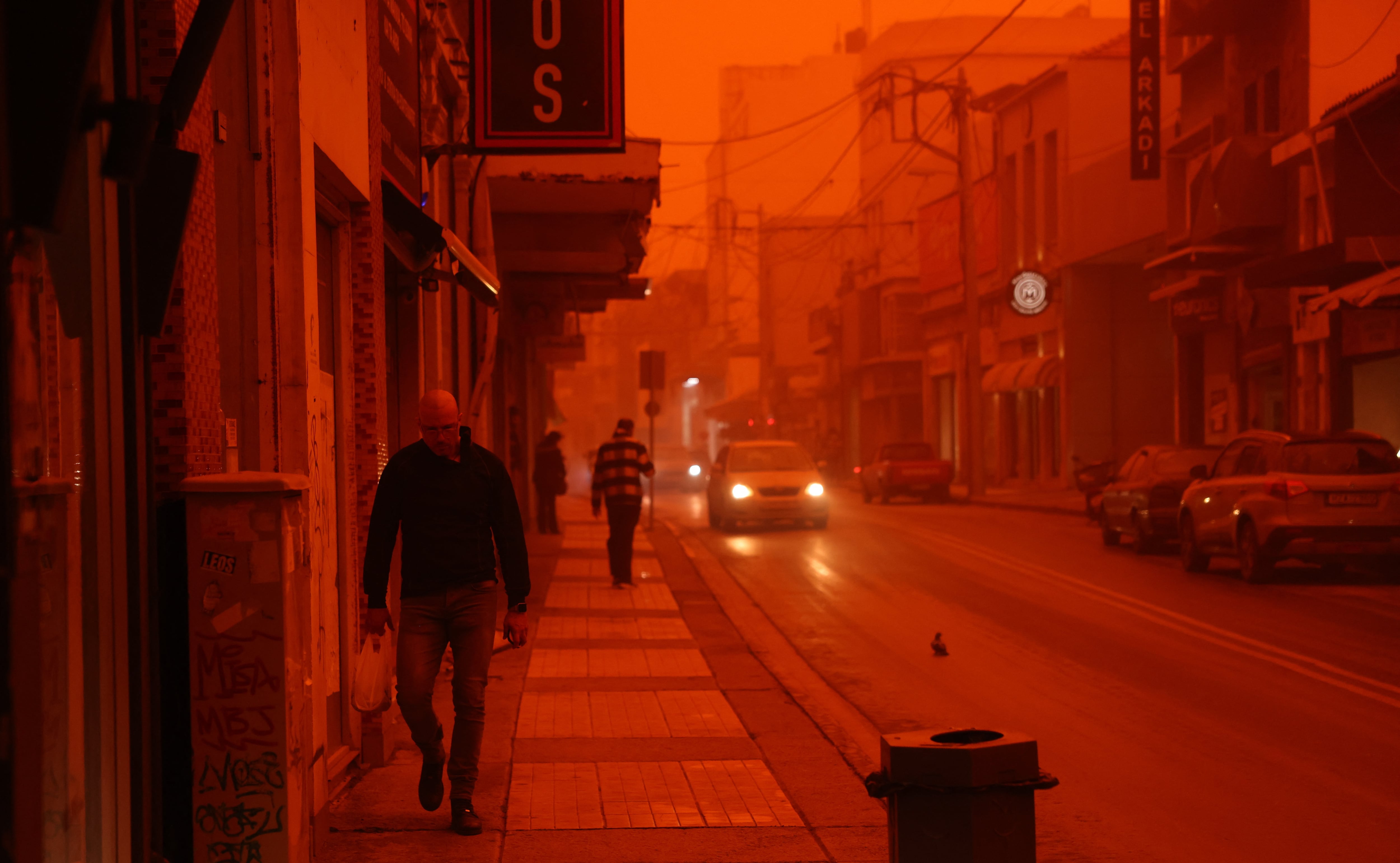 La razón por la que Creta y otras zonas de Grecia se tiñeron de rojo