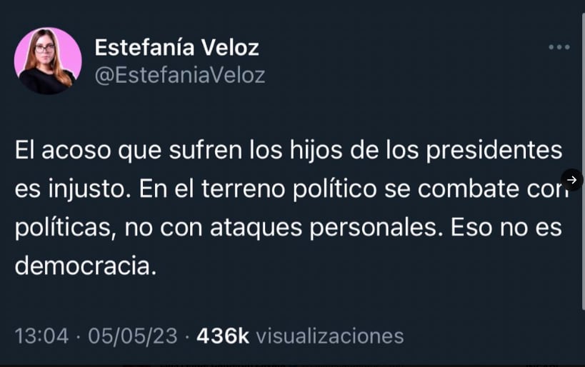 Tuit Estefanía Veloz