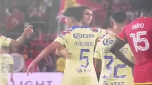 Israel Reyes a Kevin Álvarez