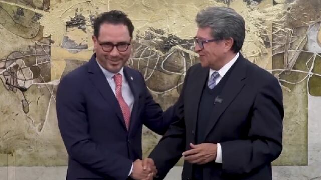 Raúl Paz, senador del PAN, se cambió a Morena, donde Ricardo Monreal le dio la bienvenida al Grupo Parlamentario en el Senado