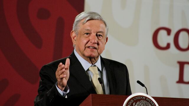 AMLO reponde preguntas de la prensa