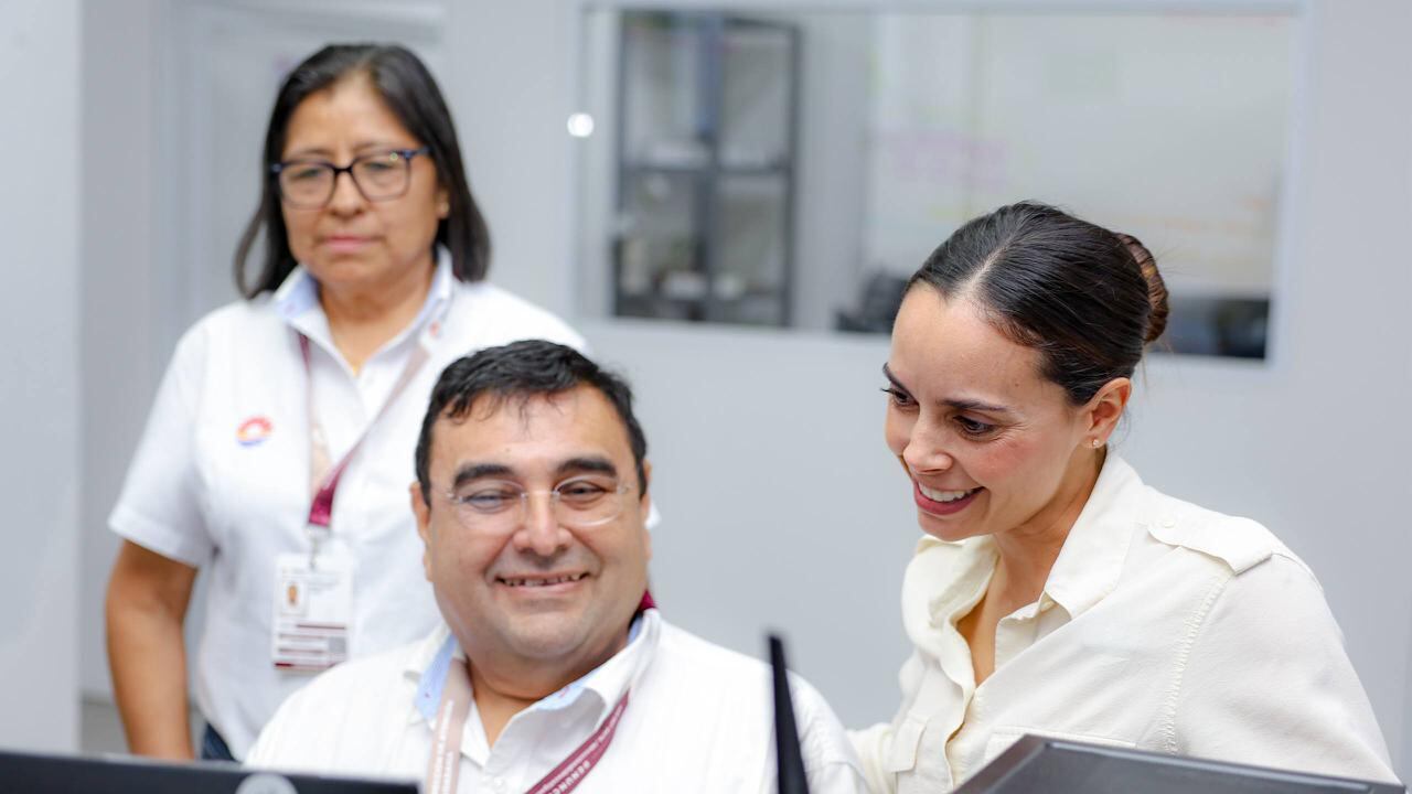 Ana Paty Peralta lanza “ChatCun”, atención ciudadana 24 horas en Cancún