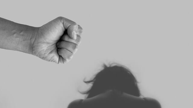 Violencia contra la mujer