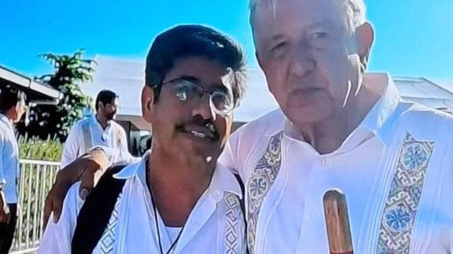 Hugo Aguilar Ortiz con AMLO