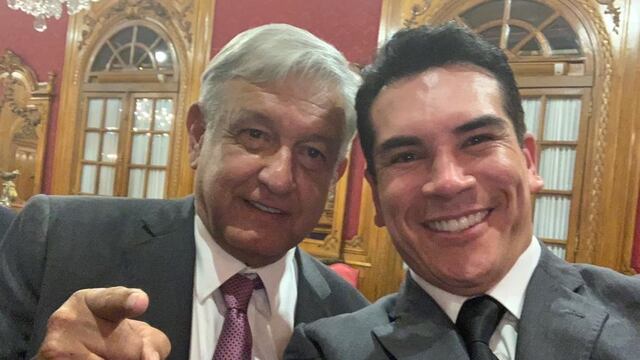 AMLO y "Alito" Alejandro Moreno, dirigente nacional del PRI, en Palacio Nacional.