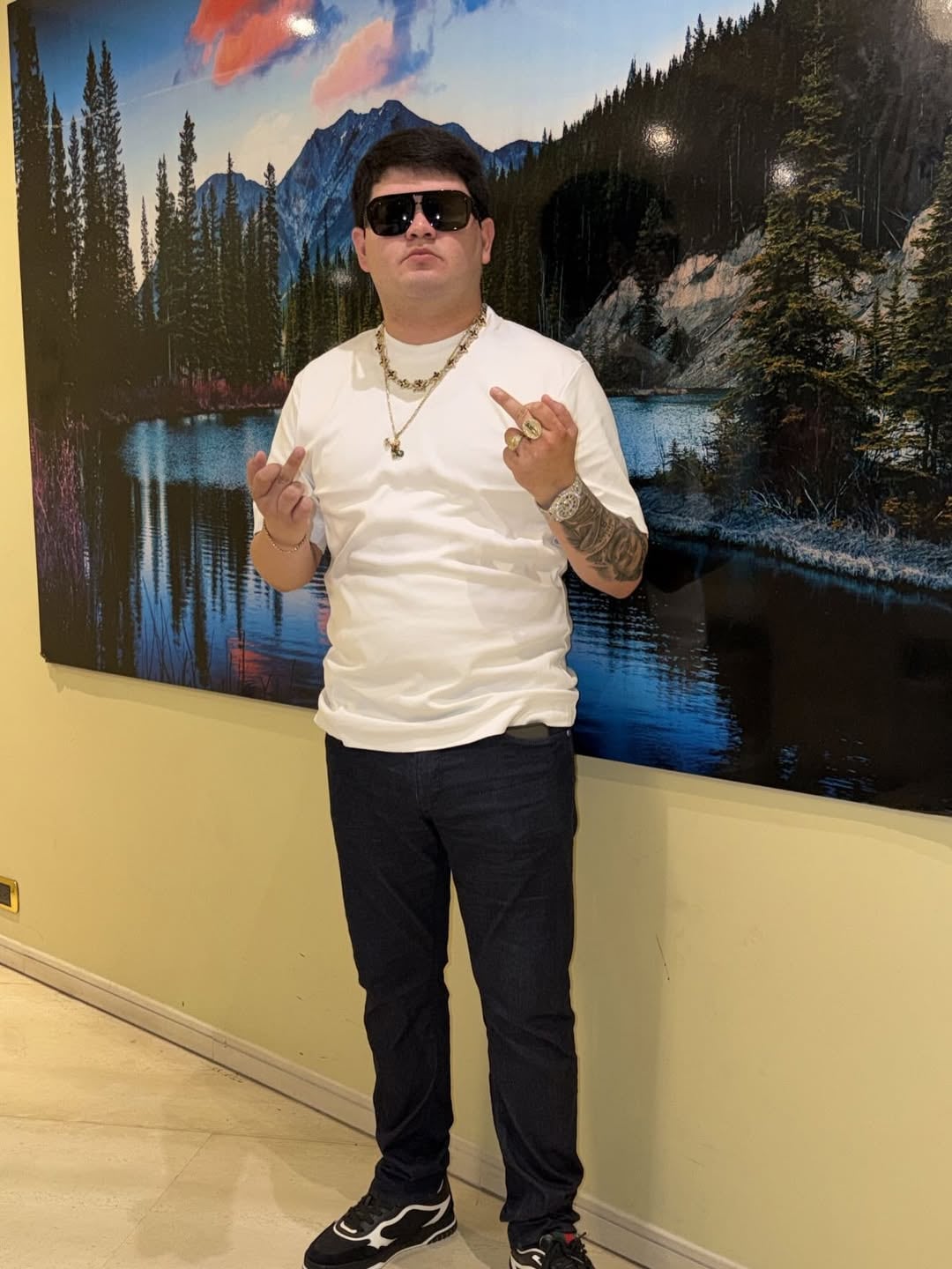 Víctor Valverde es el cantante mexicano de El Mayor de las Ranas