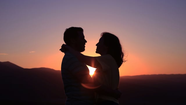Ritual de canela para atraer pareja en 2026
