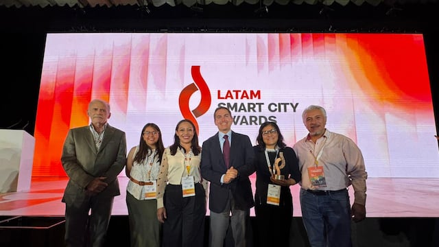 La Alcaldía Álvaro Obregón
fue reconocida como finalista del LATAM Smart City Awards 2026 en la categoría “Premio Desarrollo Urbano Sostenible y Movilidad”.