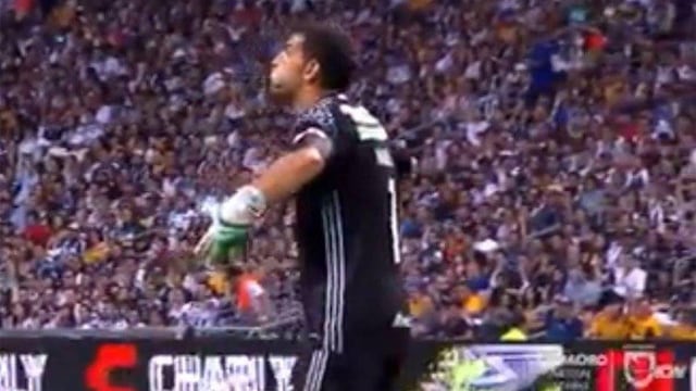 Nahuel Guzmán se burló de Cardona