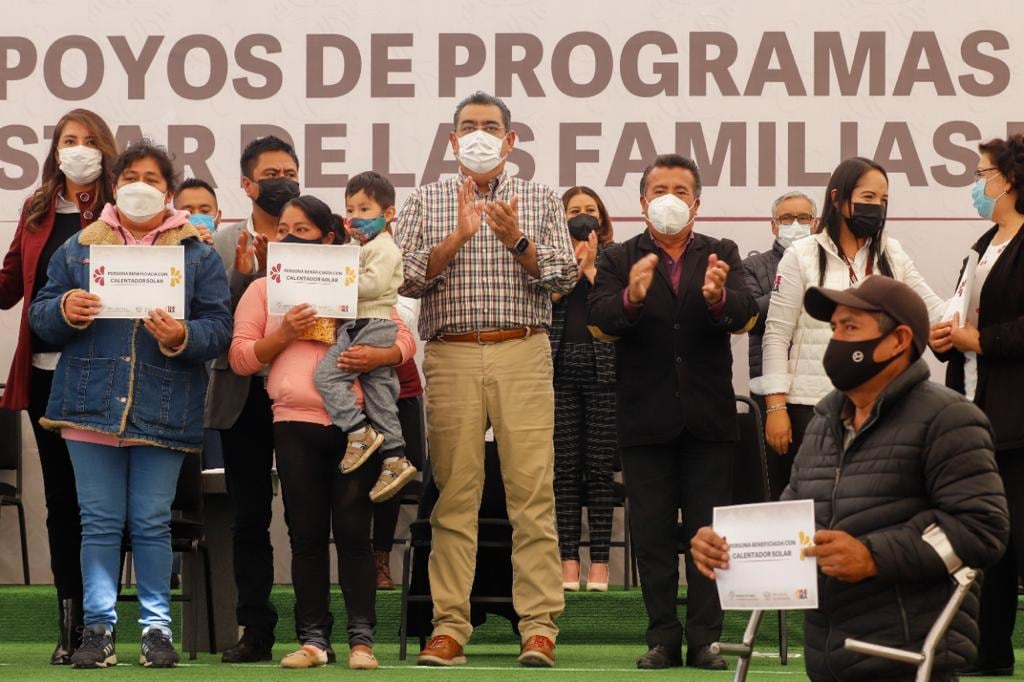 Sergio Céspedes encabeza entrega de apoyos para el bienestar en Huejotzingo, Puebla