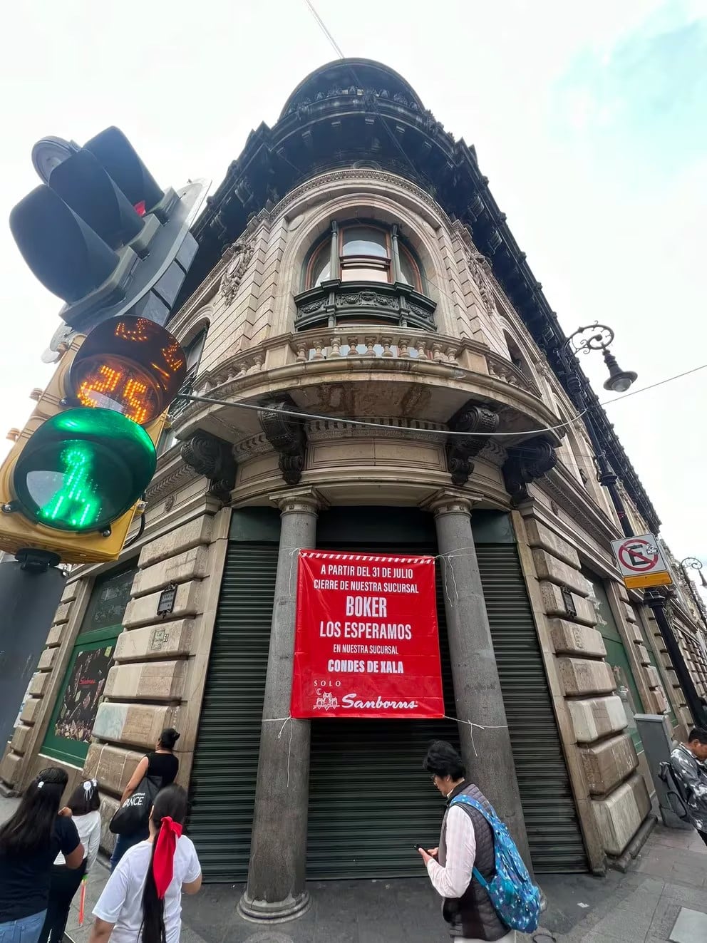 Este Sanborns en un icónico edificio de 1865 en CDMX cerró para siempre