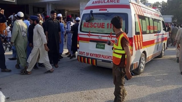 En Pakistán reportan 39 muertos por ataque con bomba contra partido islámico radical