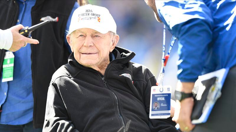 Muere Chuck Yeager, piloto que rompió la barrera del sonido