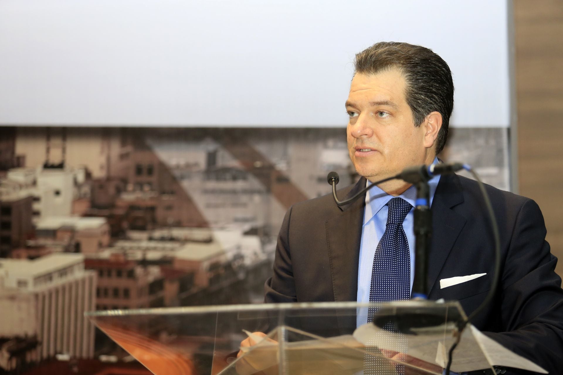 Miguel Alemán Magnani debe 65 millones de peso al fisco