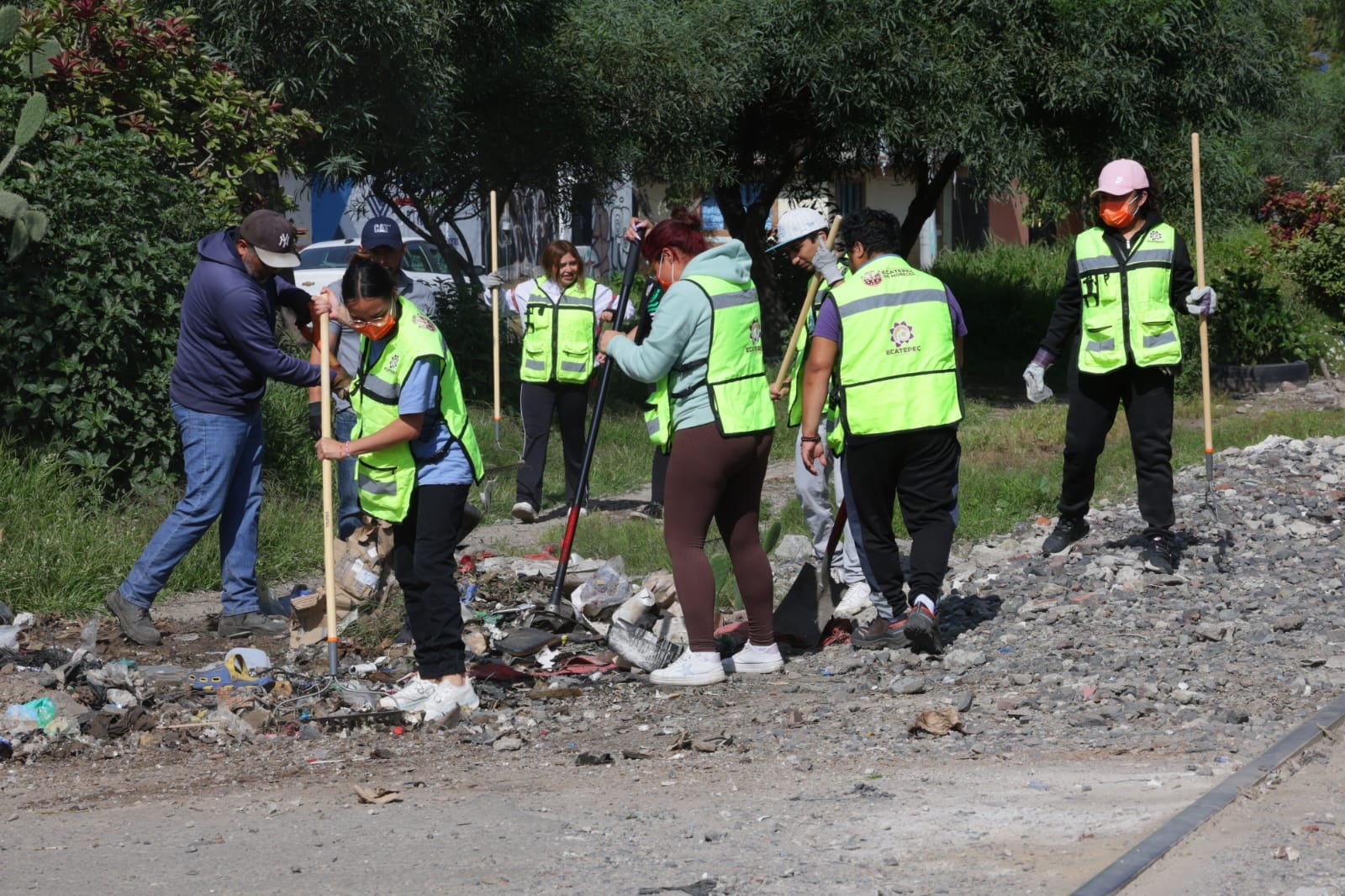 Azucena Cisneros destaca retiro de 300 mil toneladas de basura en Ecatepec
